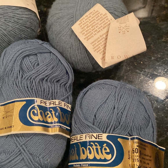 NWT & Vintage 9 skeins various brands, shades of blue, wool yarn - Picture 3 of 4